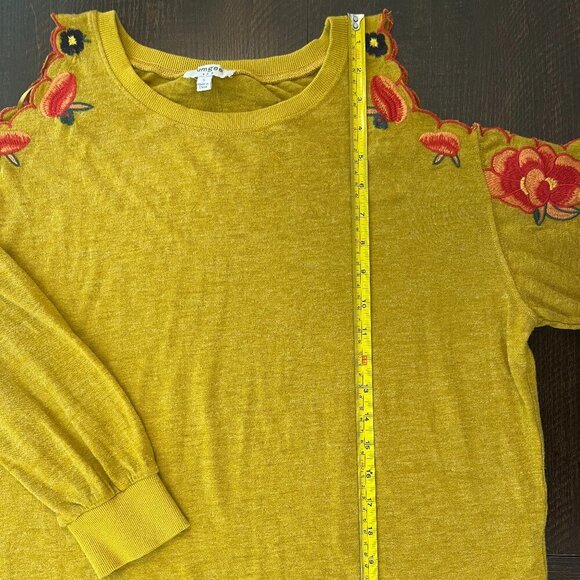 Umgee USA Women’s Small Mustard Yellow Embroidered Floral Long Sleeve Sweater - Picture 3 of 4